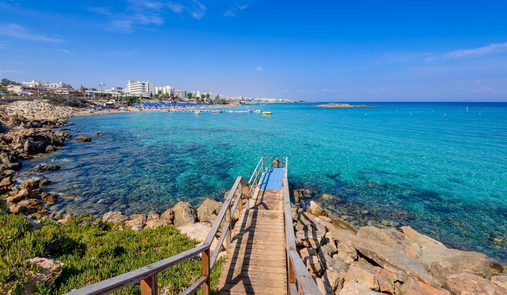 Villa Meredith Paralimni Exterior foto